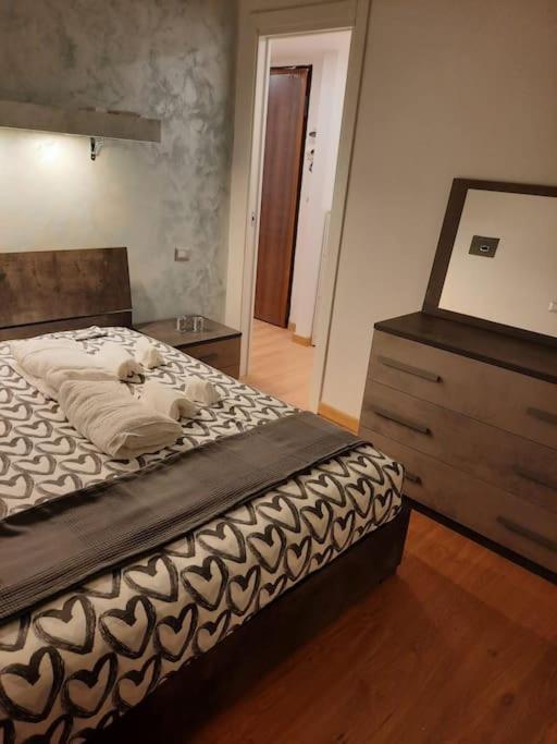 N&Ghomesweethome Raffaelloelegante Appartamento Ideale Casa Vacanze Affari Milano Ngoại thất bức ảnh