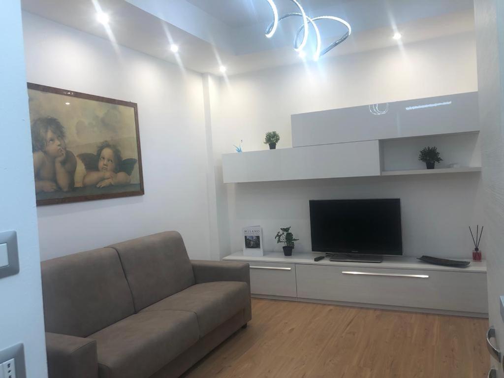 N&Ghomesweethome Raffaelloelegante Appartamento Ideale Casa Vacanze Affari Milano Ngoại thất bức ảnh